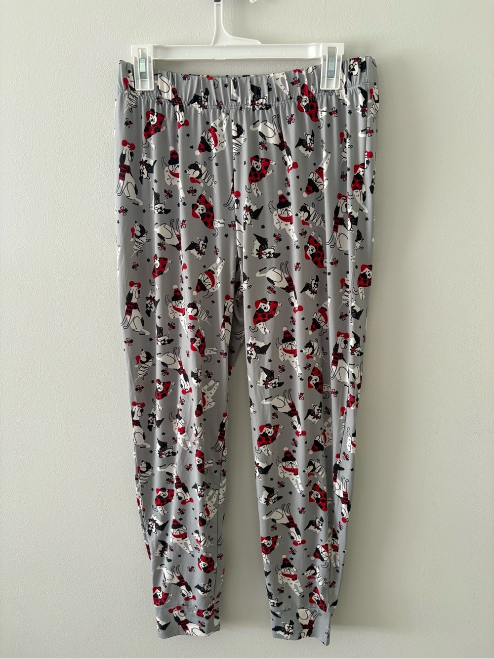 AnyBody Gray Red Black Floral Pajama Bottoms